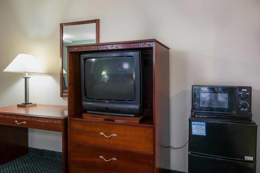 Motel 6-Kenly, Nc Экстерьер фото