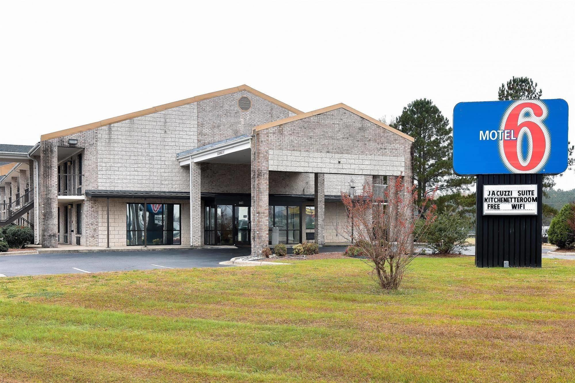 Motel 6-Kenly, Nc Экстерьер фото